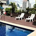 King Royal Garden Inn