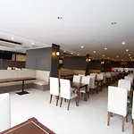 Le Bangkok Hotel