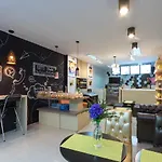 Jr Mansion On Nut Soi 25
