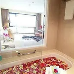 Chin House Luxurious Residence Bangkok