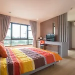 Live At Home Sukhumvit 105