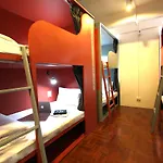 Tkt\'S Row House