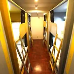 Tkt\'S Row House