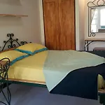 Baankhunmae Apartment