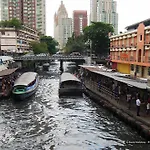 Zen Rooms Sukhumvit Soi 10