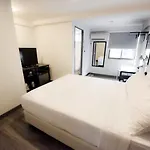 Nana City Hotel