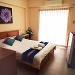 Thanapa Place