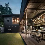 Kloem Hostel (Adults Only)