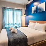 Natee Hostel