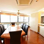 Ebony Tower At Parkview Towers