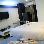 Bangkok Room By City Court Condo