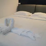 Bangkok Room By City Court Condo