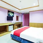 Oyo 280 Thai Garden Resort