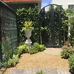 Wiw Mini Hotel