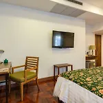 Maneeya Park Residence