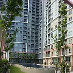 Rich Park@Tao Poon Interchange