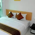 The Laurel Suite Apartment