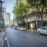 P4 Silom Large 2Beds Full Kitchen Wifi 4-6Pax