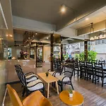 Ton Aor Place Hotel