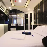 Pratunam Atrium Hotel