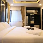Pratunam Atrium Hotel