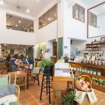 Better Moon Guesthouse