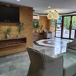 The Montana Lodge-Sathorn