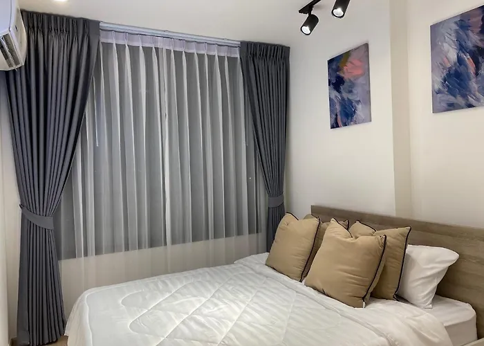 Breezy Room With Balcony View Sukhumvit77