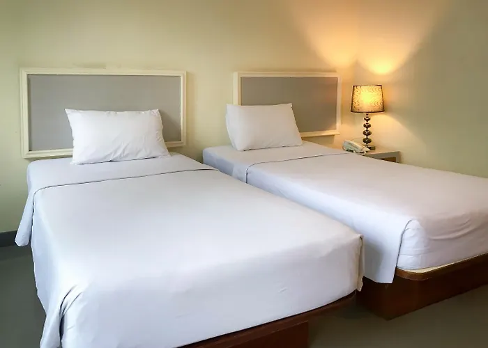 J Two S Pratunam Hotel