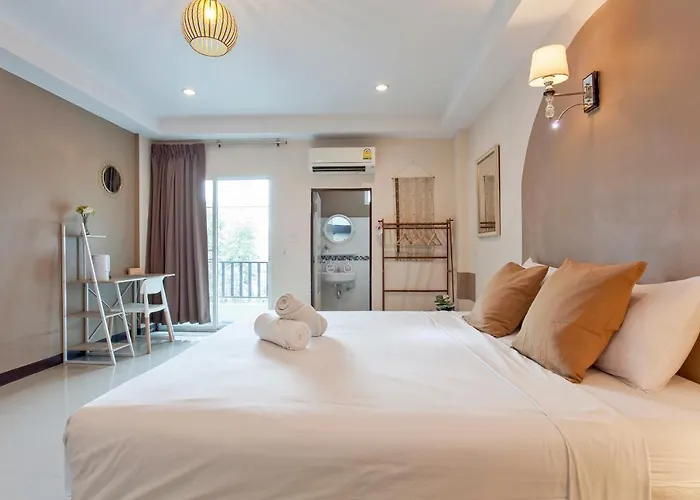 Cozzi By Grand Airport Resort
