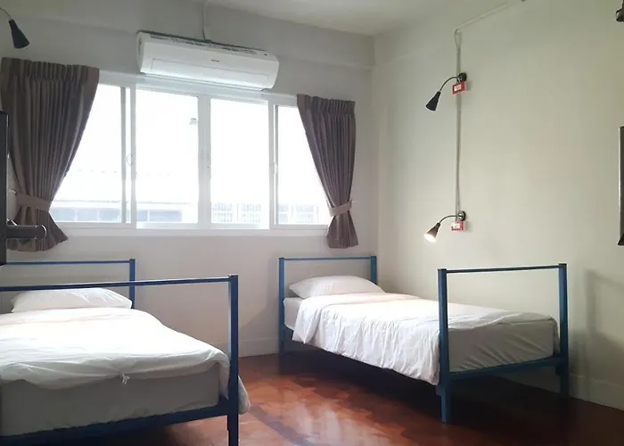 Bangkok Check Inn @Chareon Krung