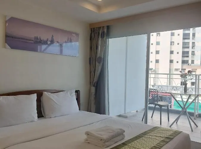 V Check Inn Sukhumvit 22