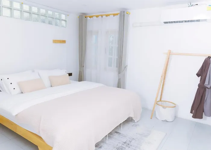 Ratchada Retreat Boutique Villa 1