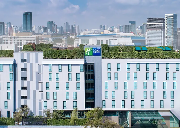 Holiday Inn Express Bangkok Soi Soonvijai By Ihg