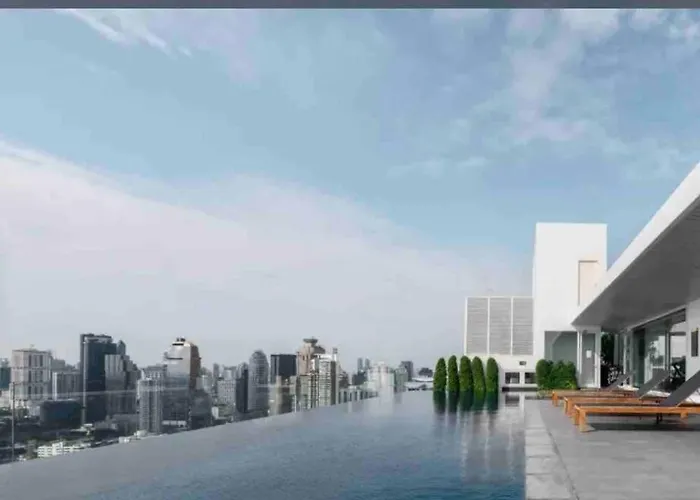 2 Bedrooms, 300 Metres Bts Ekkamai,Sukhumvit
