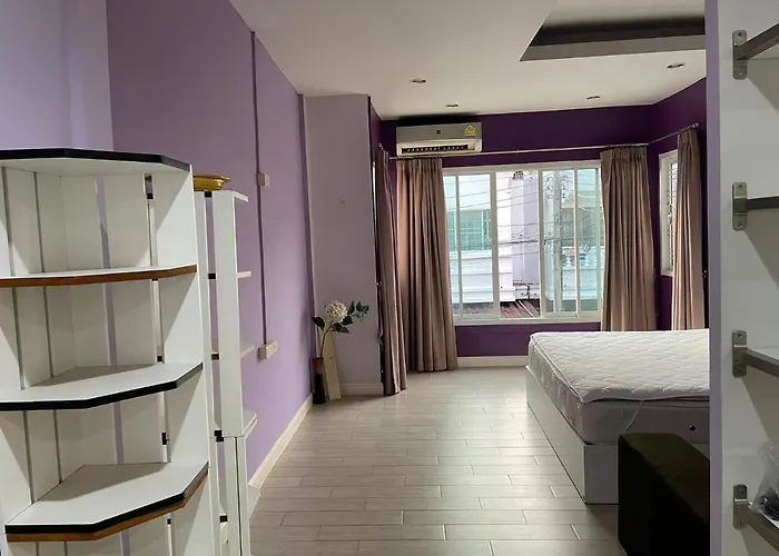 Townhouse 2 Floors @Lertubon Watcharaphon