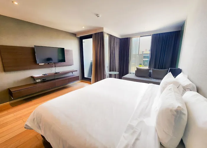 Montana Bangkok Hotel & Residence
