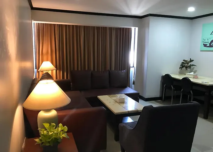 Omnitower Two Bedroom Cozy Apartment