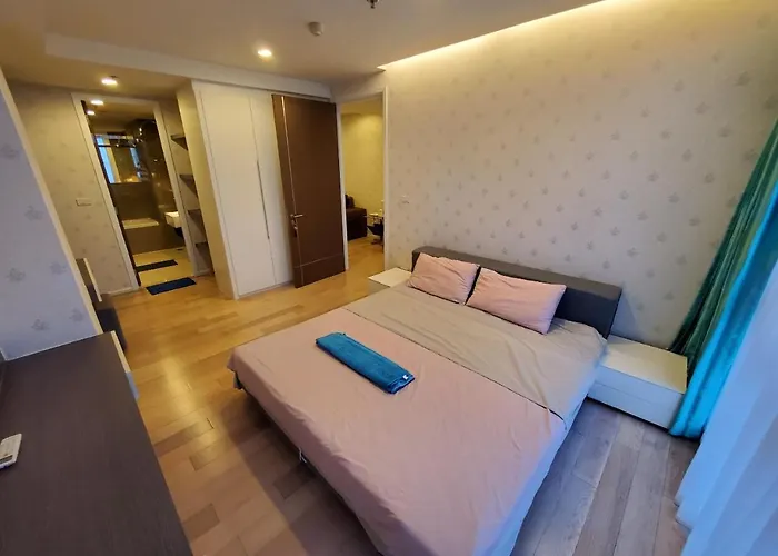 15 Sukhumvit Residences