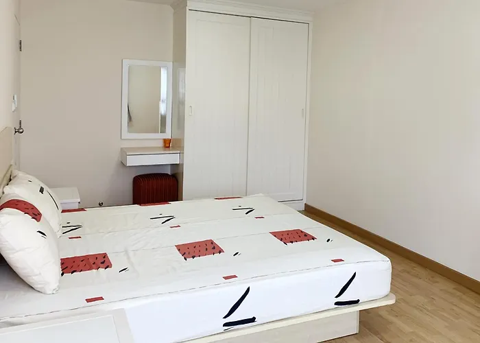 Charming Resident At Ekkamai From Studio Unit Up To 2 Bedroom Apartment