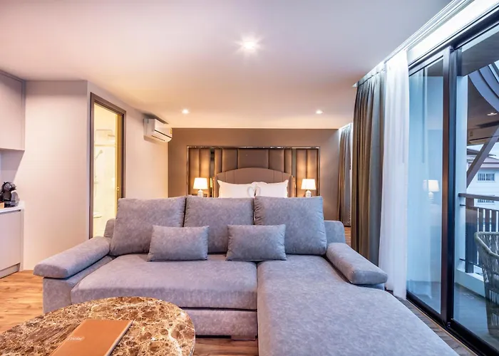The Grand Sala Thai