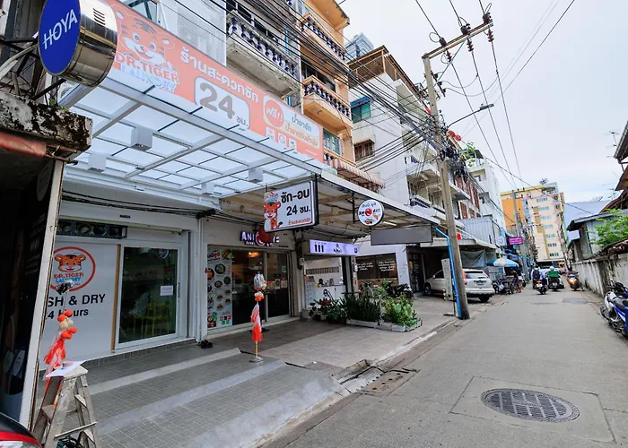 Reezq Hostel