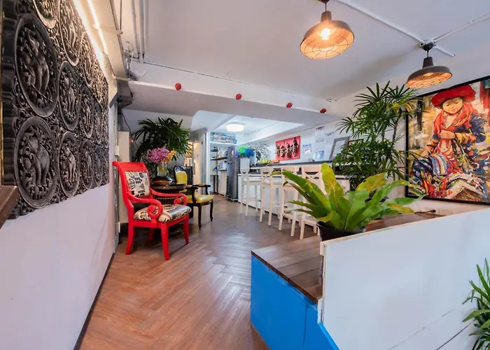 Mascotte Hostel Silom