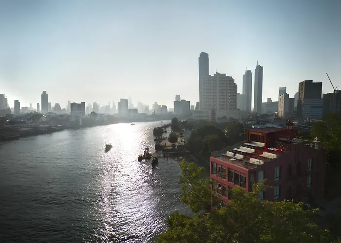 Amdaeng Bangkok Riverside Hotel