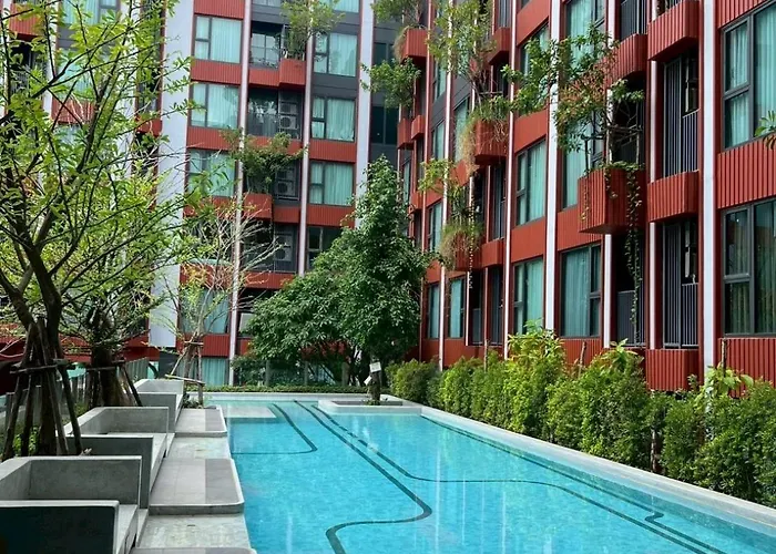 Luxury Condo - Bts Punnawithi - Pool, Gym, Wi-Fi