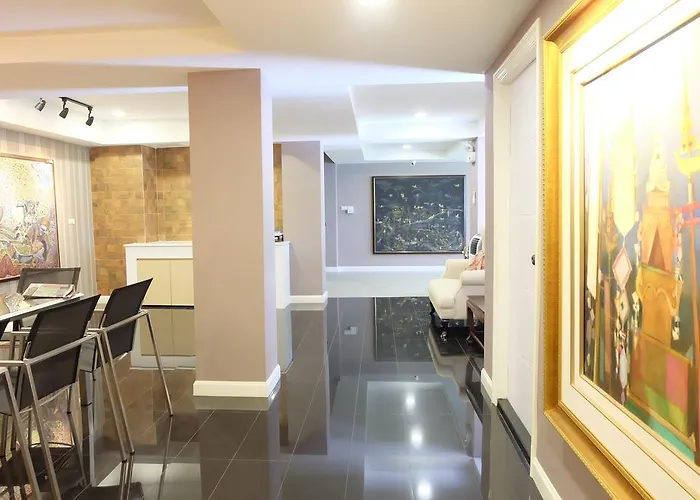 Aree Art Residence