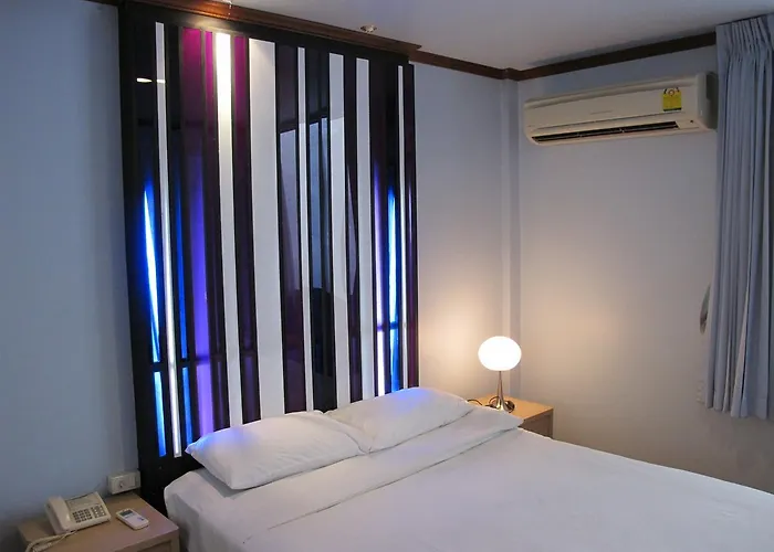Suriwongse Hotel