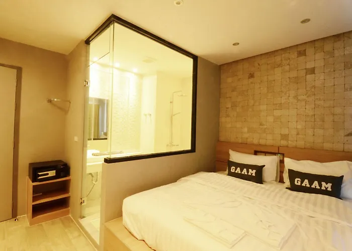 Gaam Hotel
