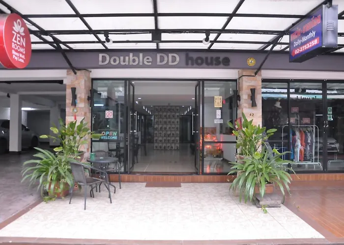 Double Dd House At Mrt Sutthisarn