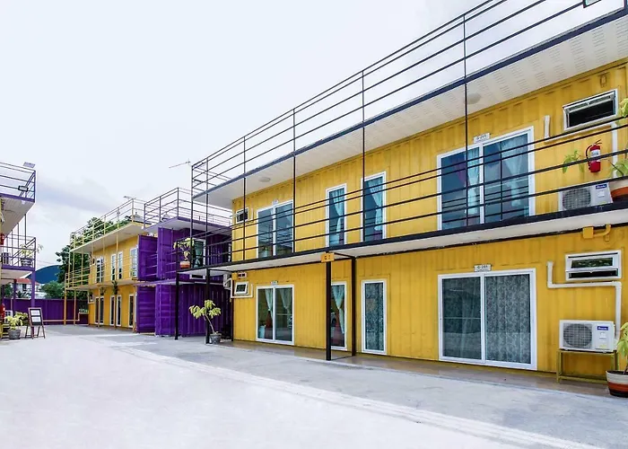 5 Chang Palace